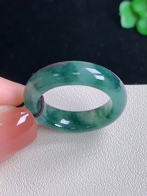 ，冰飘花指环，无裂，尺寸 17.5/6.1/3.7 16号，№;y229085   20A