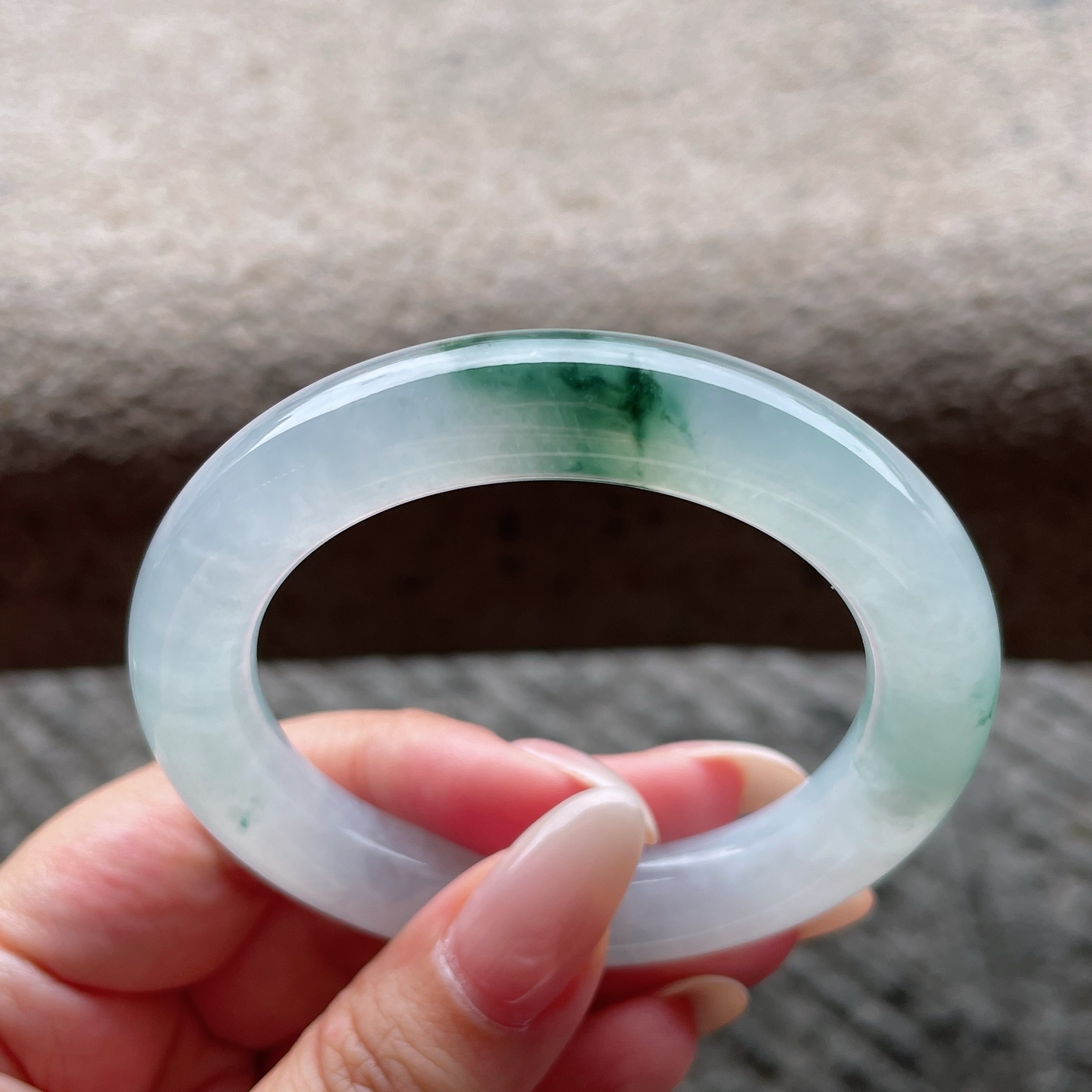 圆条52 53，52.6-11.1-10.5，0423M6，冰种飘花，晶莹剔透，水润，种老，有纹