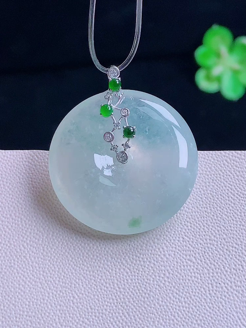 ，18k平安扣，无裂，尺寸27.8/24.3/5.5/编号15zy  22