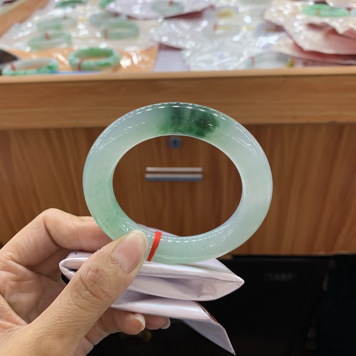 042239CK，冰飘花圆条翡翠手镯，54-11.9-11.7