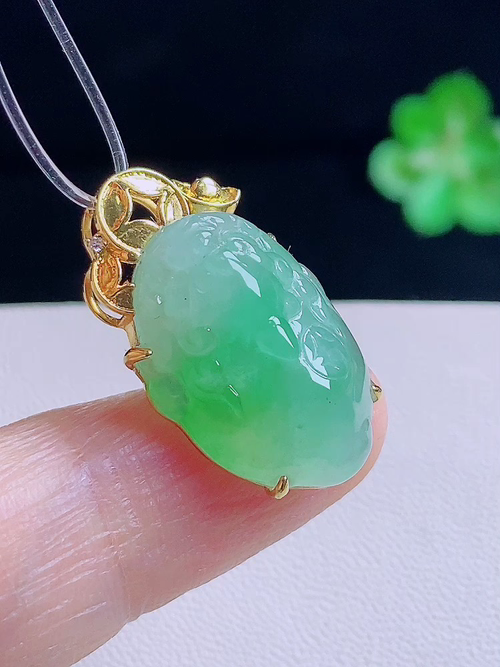 5580，18k三脚金蟾，无裂，尺寸22.8/13.5/7.5，编号165u  22