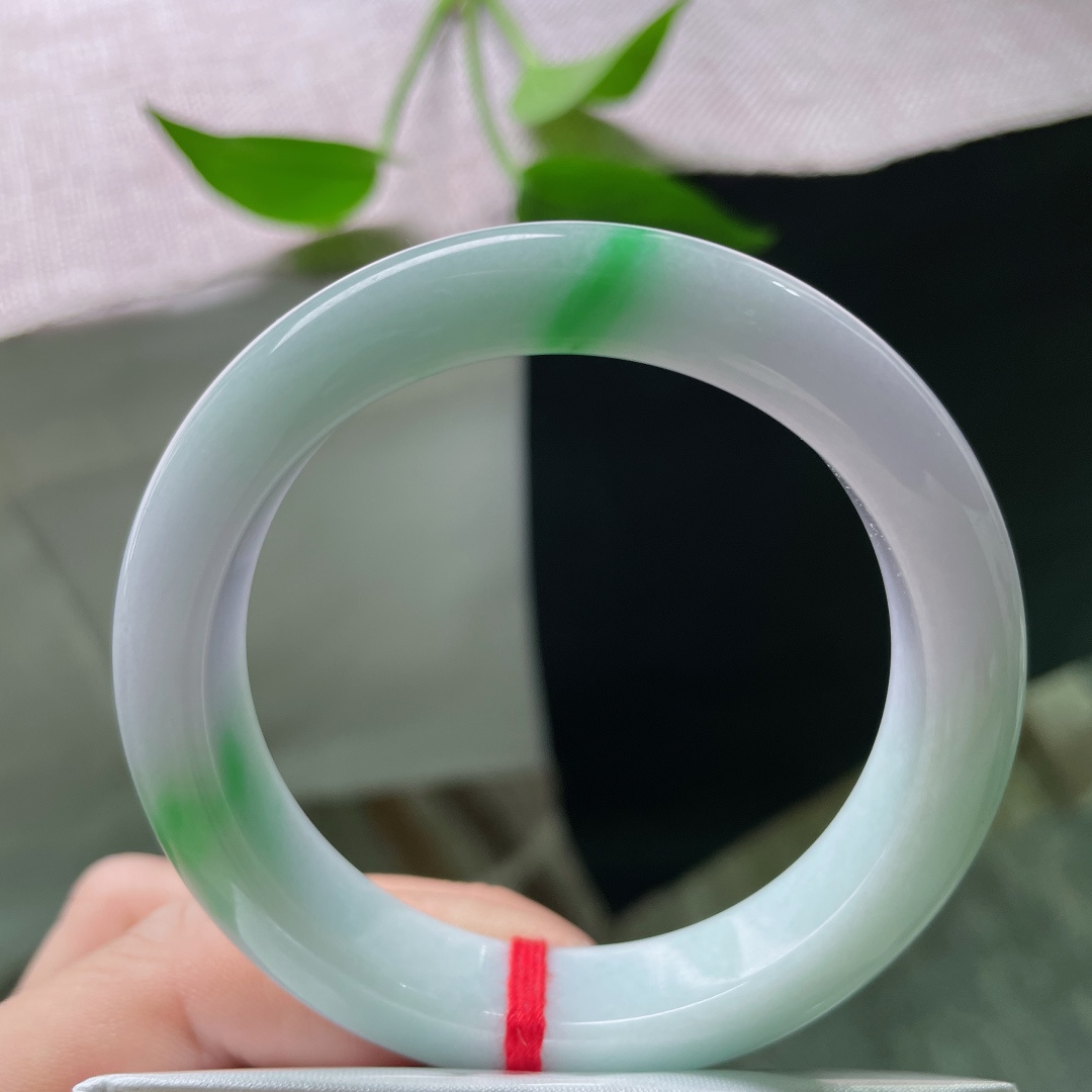 53.9/12.4/8.8，春带彩正圈，鲜翠夺目，遗落在薄荷色的溪边、薰衣草味的晨风里。无裂，ss50802a