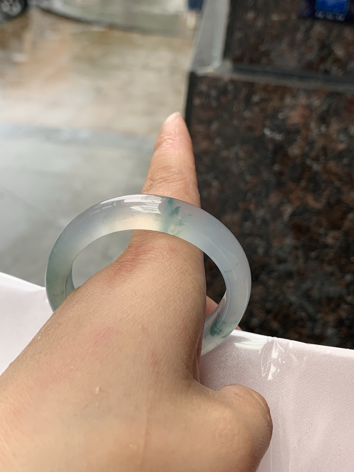 冰飘花贵妃，54.2-47.5-10.2-7，0424-N525，底妆冰透，胶润细腻，蓝花灵动飘逸，勾勒出一幅唯美诗意的山水意境画，古典优雅又秀气，无裂