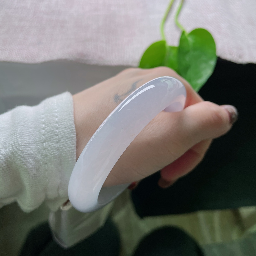 56.5/12.4/8.2，冰紫正圈，冰润通透让紫调更显鲜活，不张扬却难掩光泽，种老，无裂，ss48361a