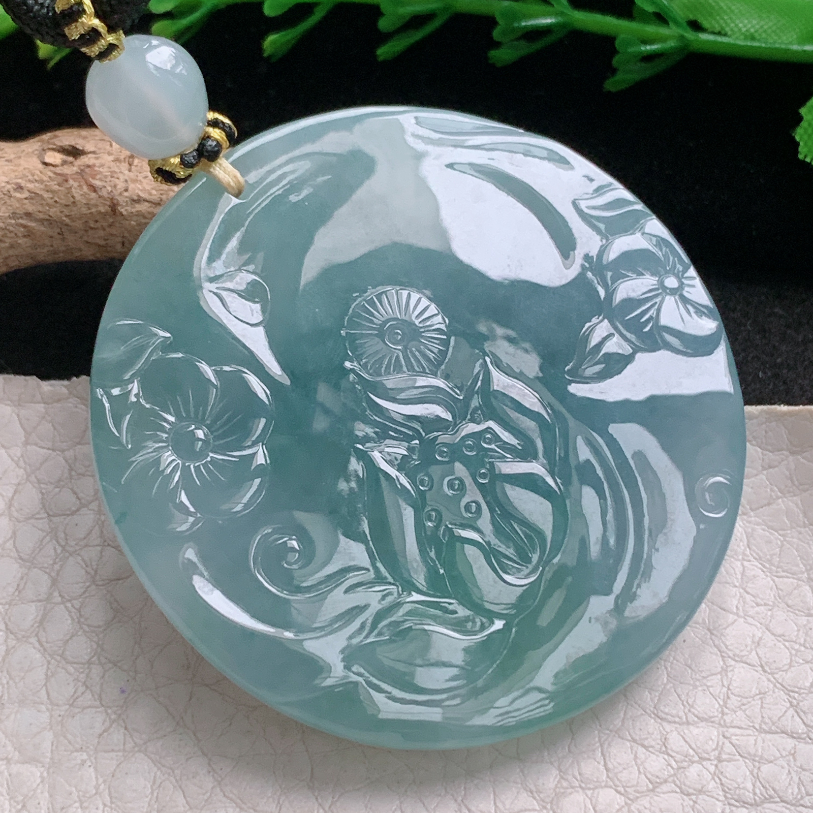 yl实拍52.5*9.5缅甸翡翠冰润阿弥陀佛玉坠 厚装如来守护神