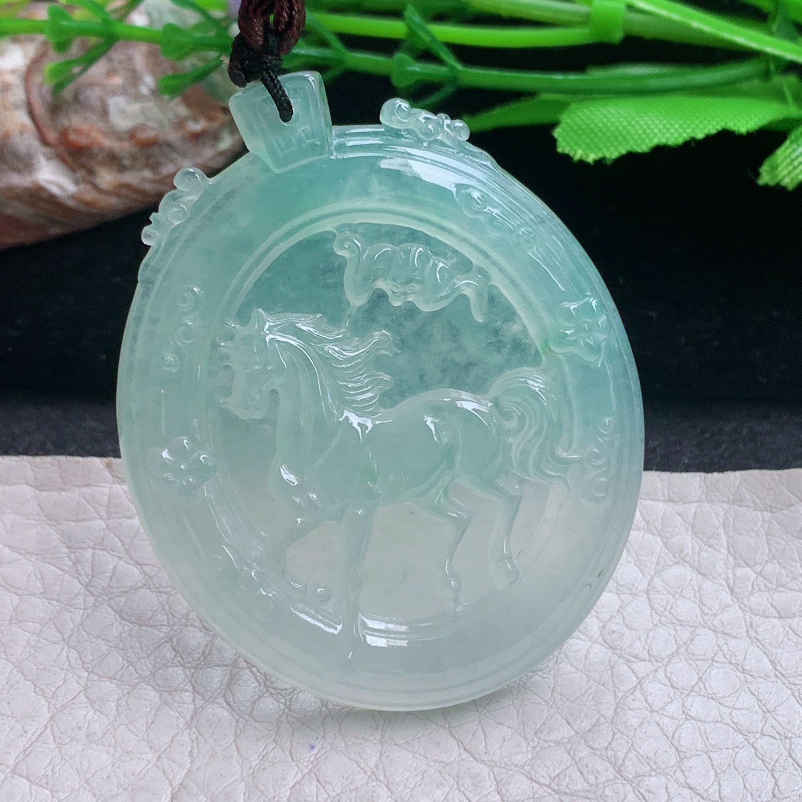 bg实拍50.8*41*5.3缅甸翡翠精雕冰绿立体马 生肖马玉吊坠 玉挂件