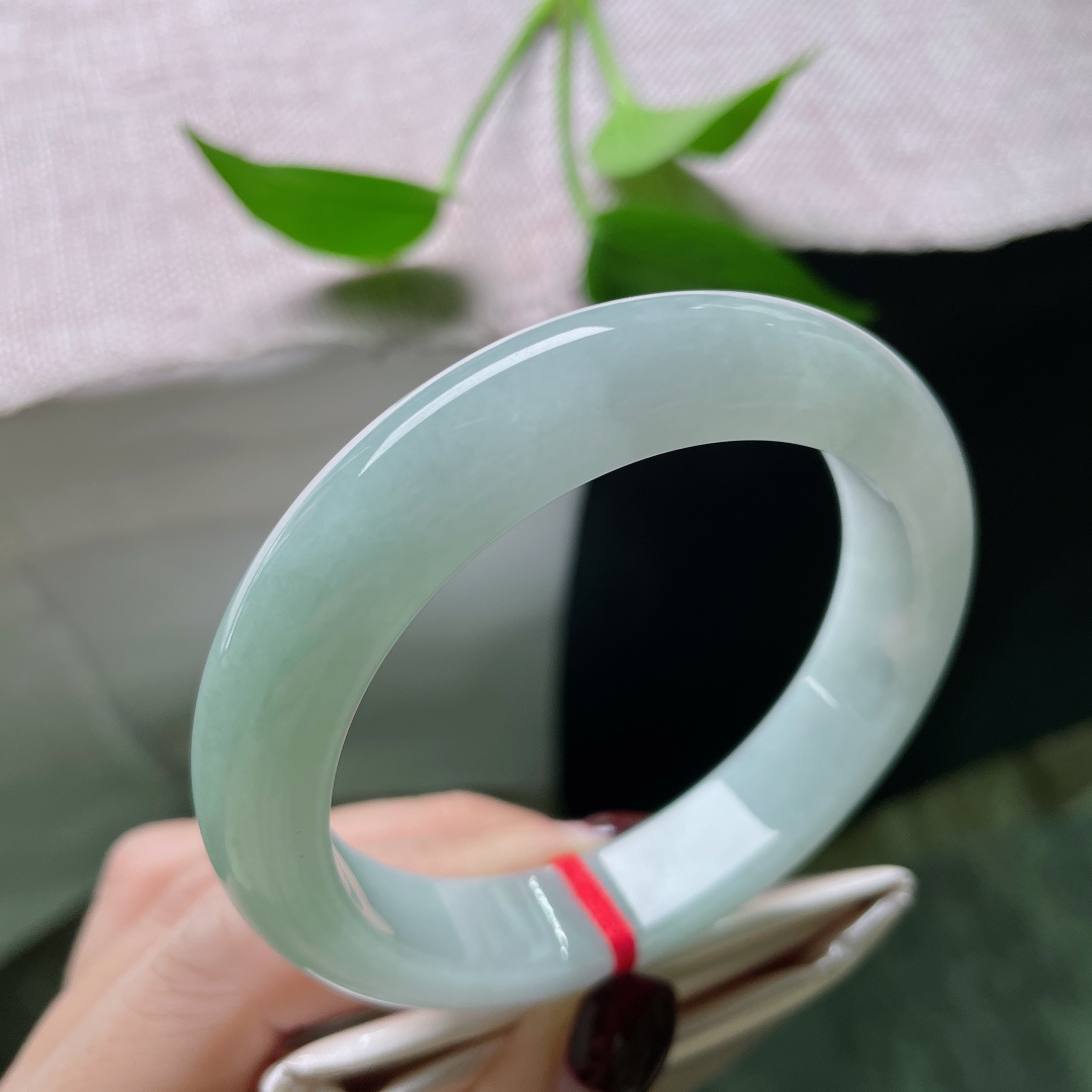 56.8/12.2/8.8，蓝底正圈，清丽脱俗，肉质细腻干净，纤尘不染，无裂，ss50878a