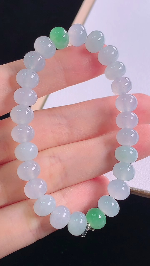 冰飘绿手链，，尺寸8.2-6.4mm，19