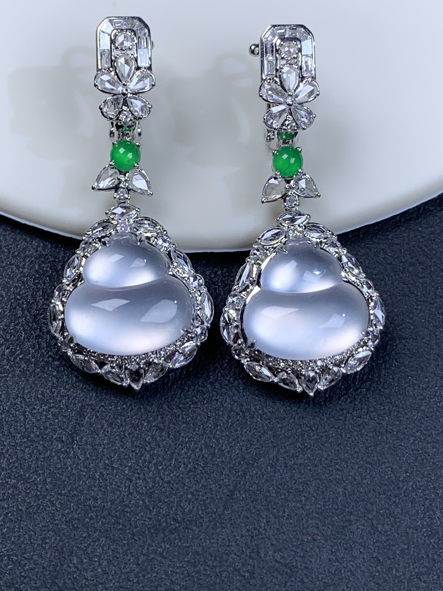 18k金镶嵌冰种炸光葫芦耳坠37.2/17.7/10.4，裸石12.6/13/4.5