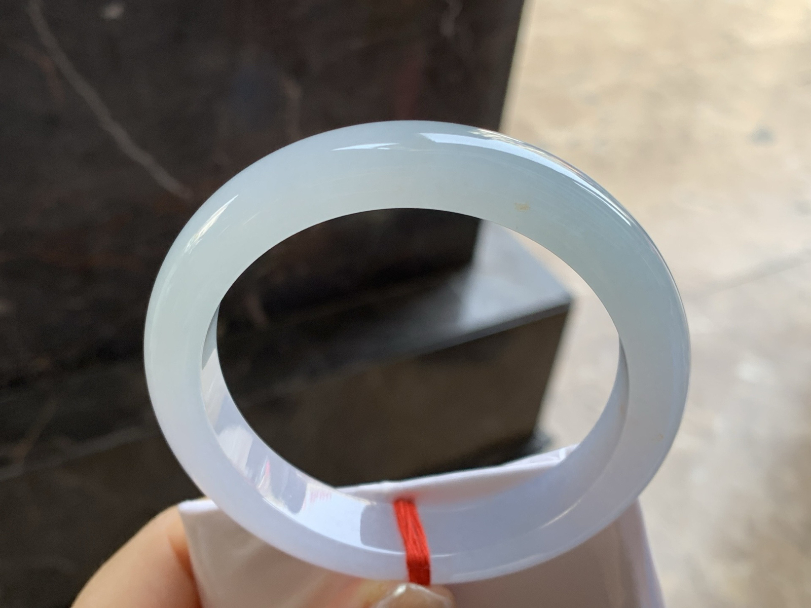 60-12.4-9

冰手镯^_^底子细腻干净 种水好