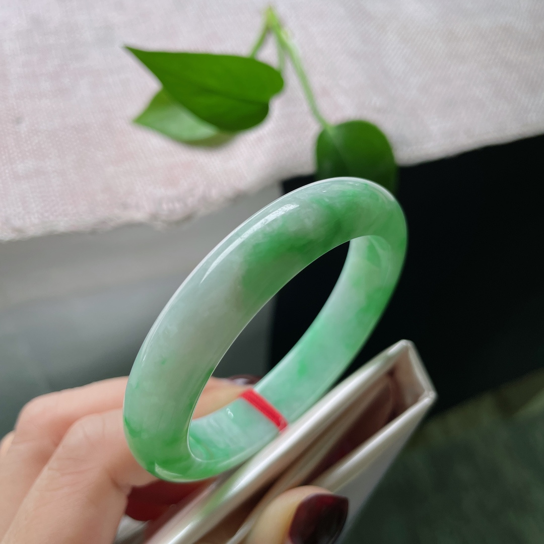 50.9/11.7/7.8，飘阳绿正圈，满室生春，腕间生辉，悦人悦己，有棉线，ss51272a