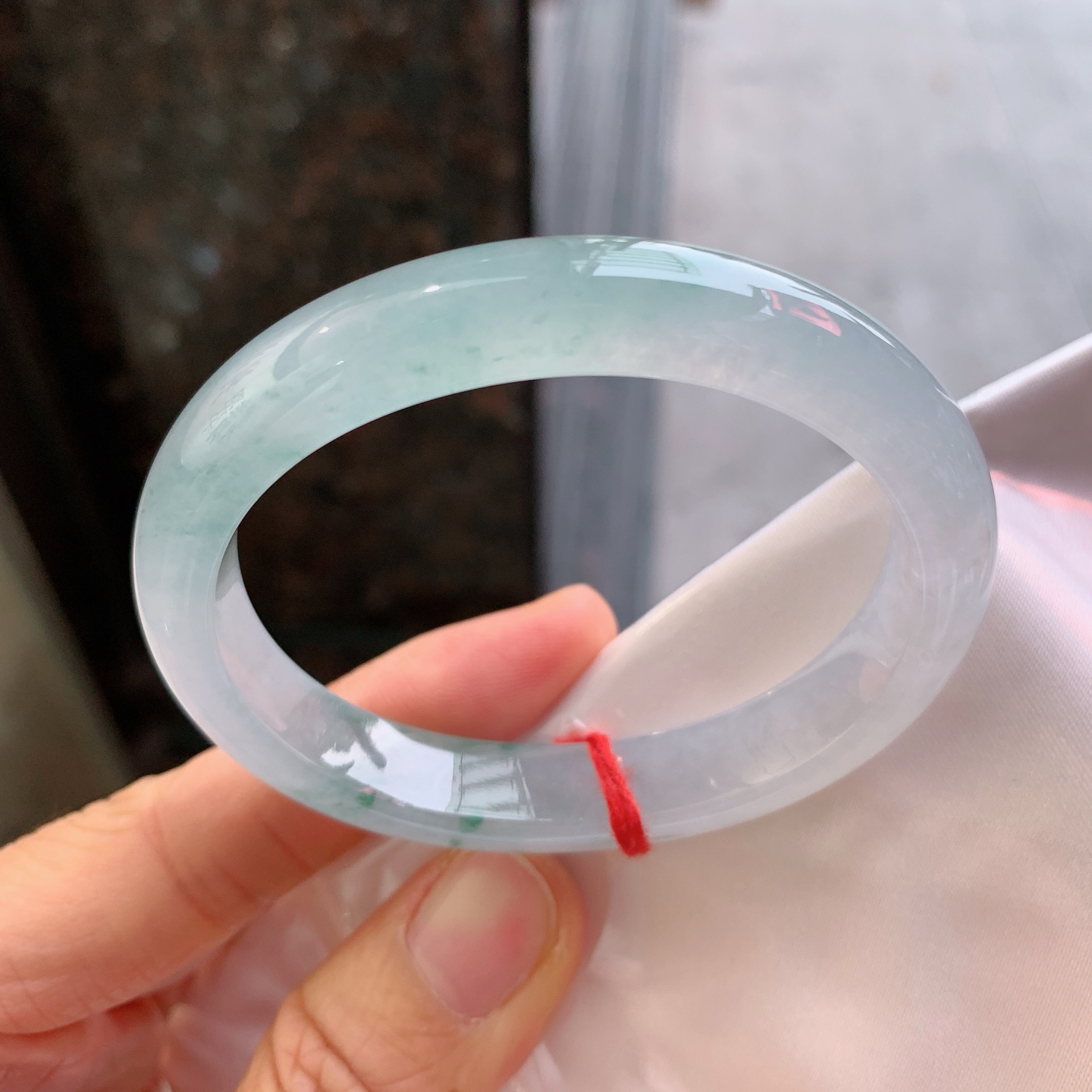 贵妃冰飘花，无裂，尺寸：54/45/10.6/7.5，冰润