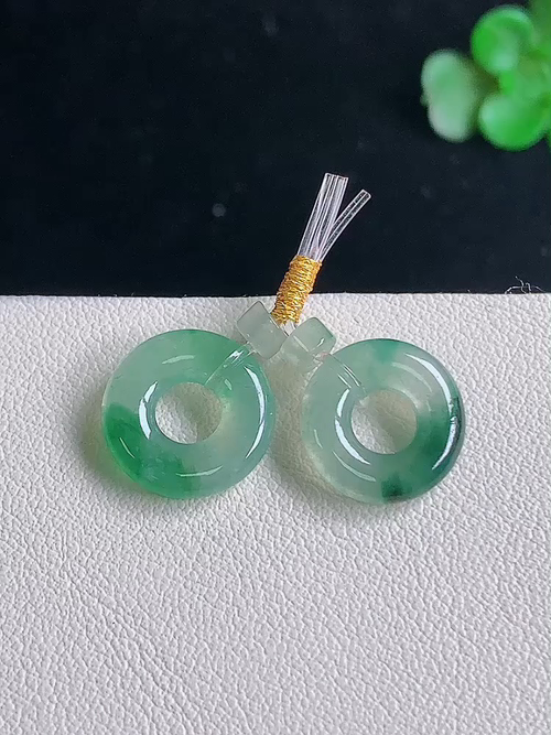  耳坠，无裂，尺寸12.7/2.7，№;y232900 21