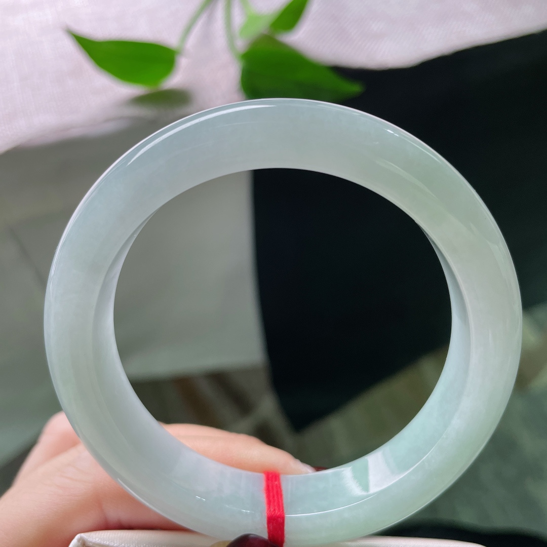 56.8/12.2/8.8，蓝底正圈，清丽脱俗，肉质细腻干净，纤尘不染，无裂，ss50878a