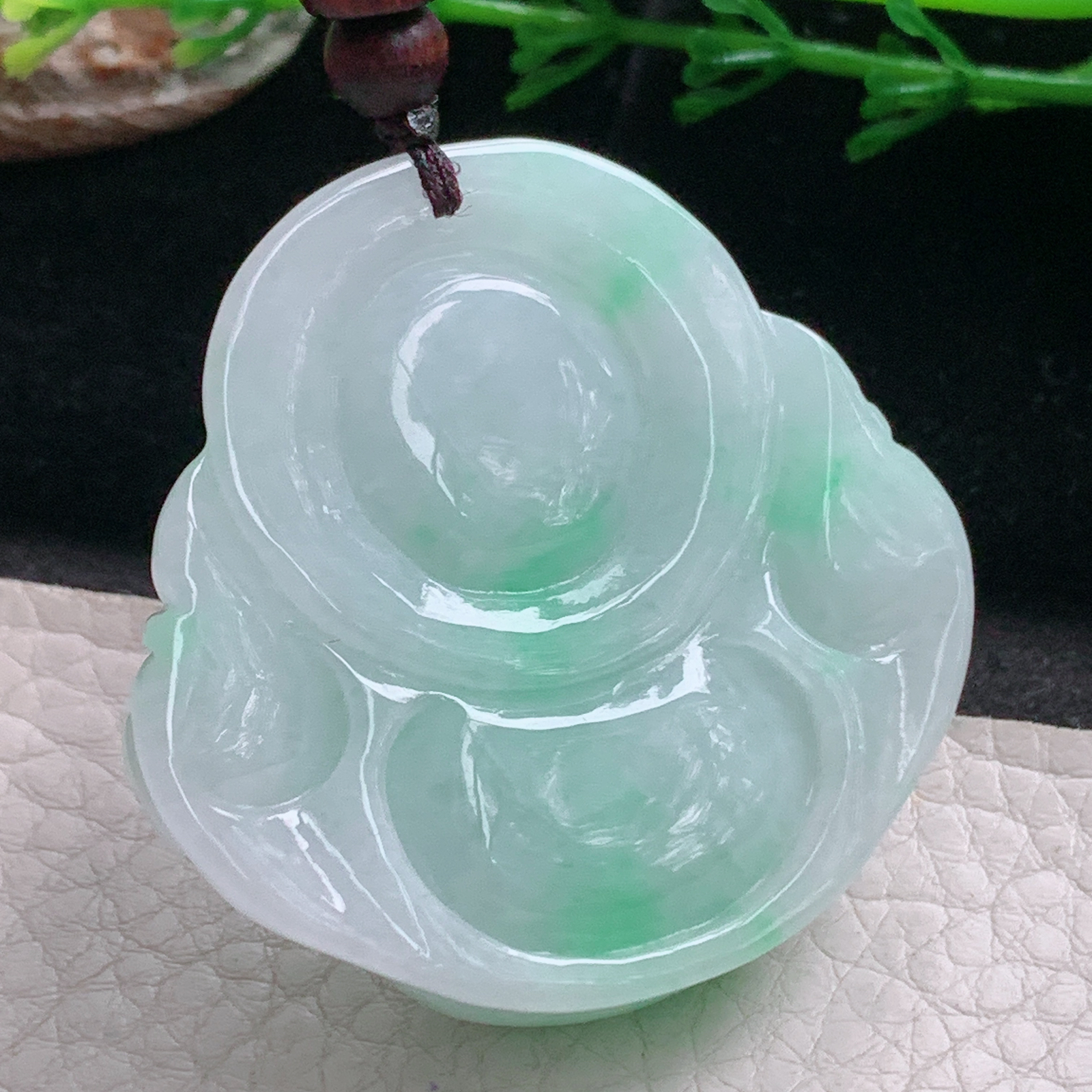 zen实拍45*45.8*12.2缅甸翡翠飘绿大佛公吊坠白底青弥勒佛毛衣坠