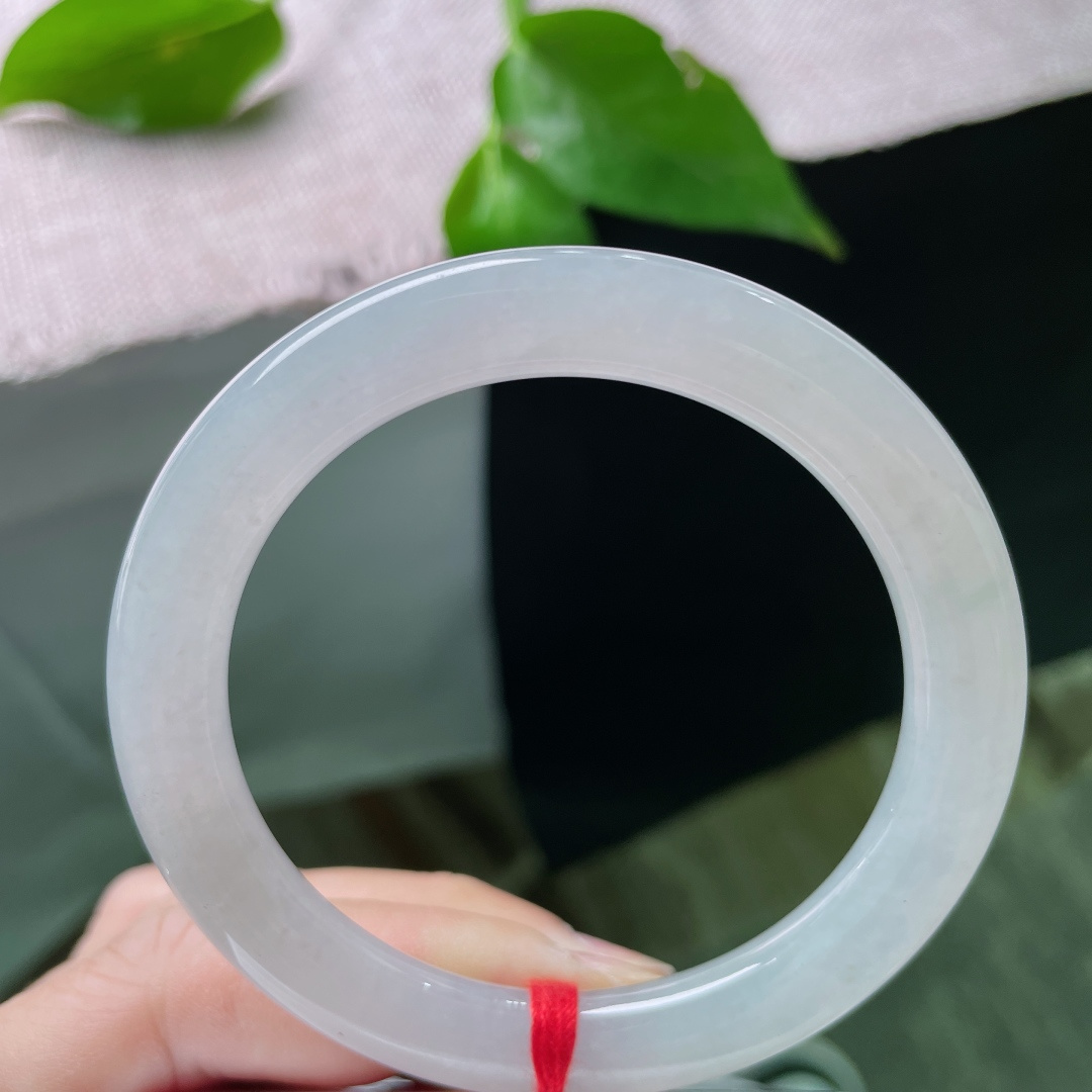 55/8.9，白月光圆条，冰润皎洁，素雅大方，不思量，自难忘。无裂，ss47881a