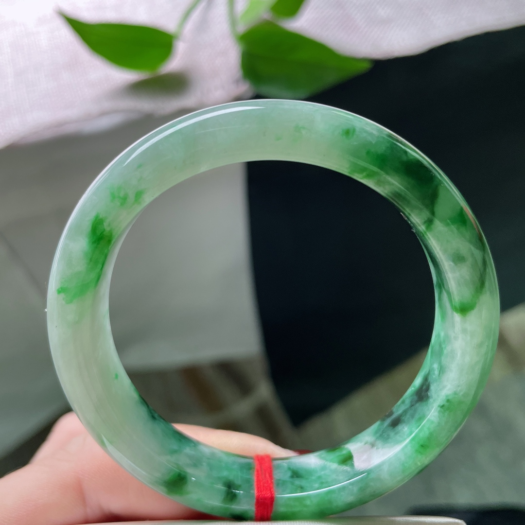 56/12/7.8，飘花正圈，在柔润的质地里，开出一小朵柔软的沉默。晶体，ss51404a