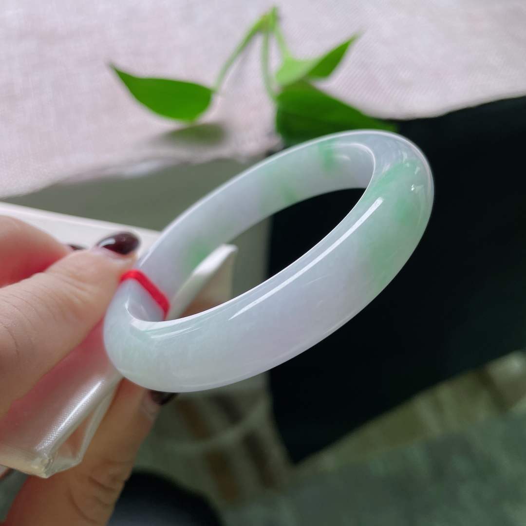 51.8/11.5/8.6正圈，水润细腻，悠悠的云里有淡淡的诗，贵气。无裂，ss50417a