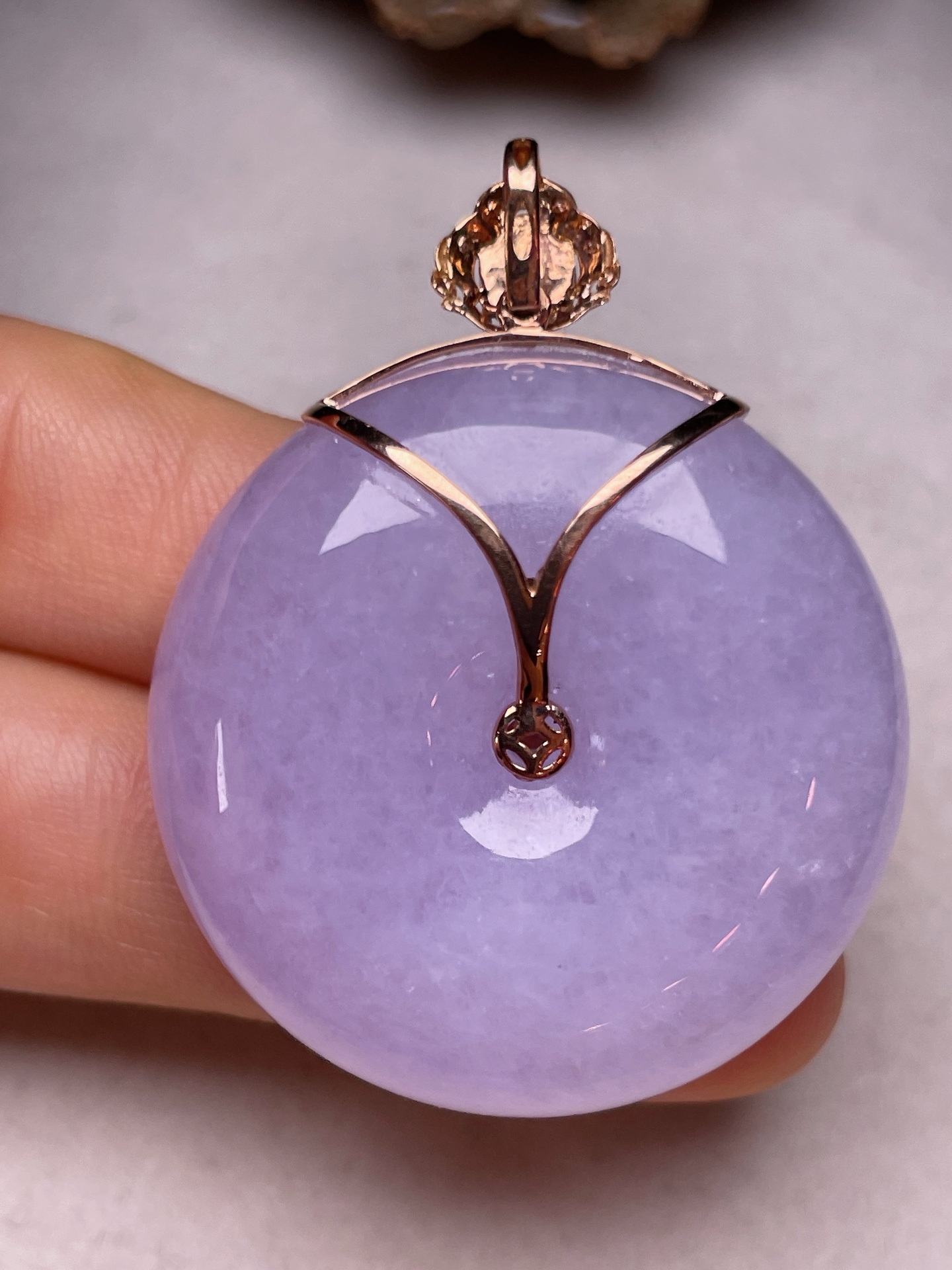 ️ 18K金镶平安扣，冰糯种满紫，无裂，一手货源长43.2，裸石尺寸33.8/12.5