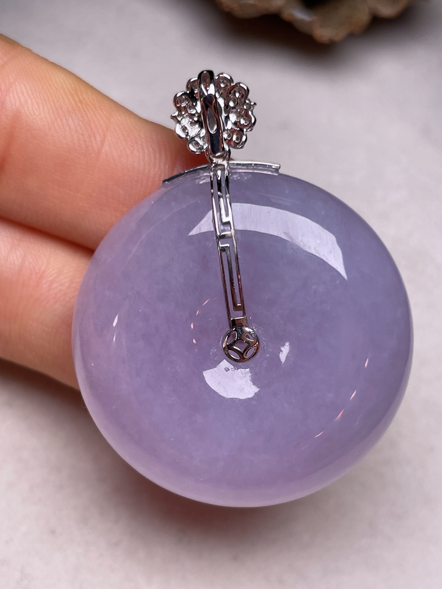 ️ 18K金镶平安扣，冰糯种满紫，无裂，一手货源长42.5，裸石尺寸33.2/12.6