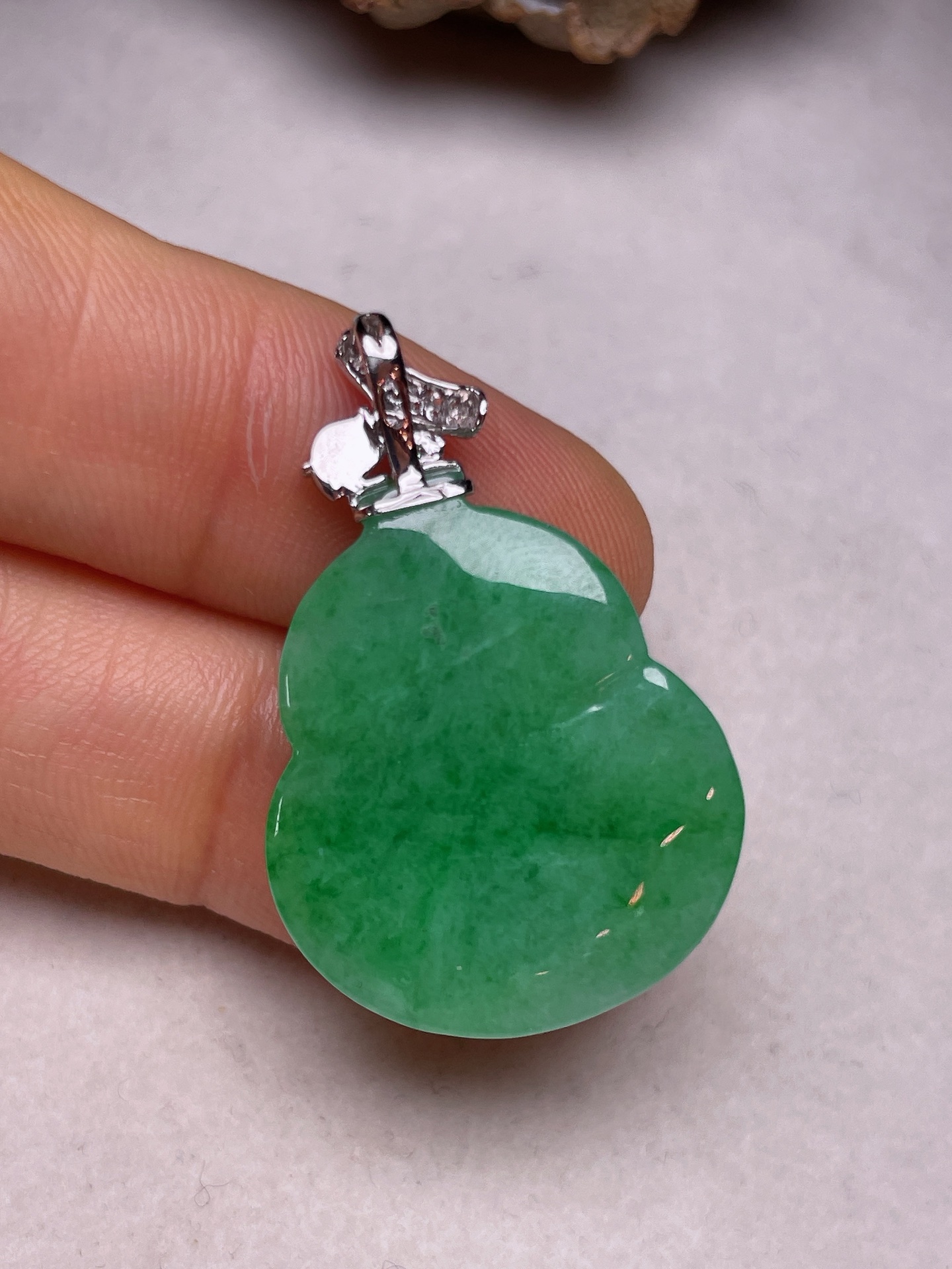 ️ 18k金镶葫芦，冰糯种满色，无裂，一手货源整体长32.5