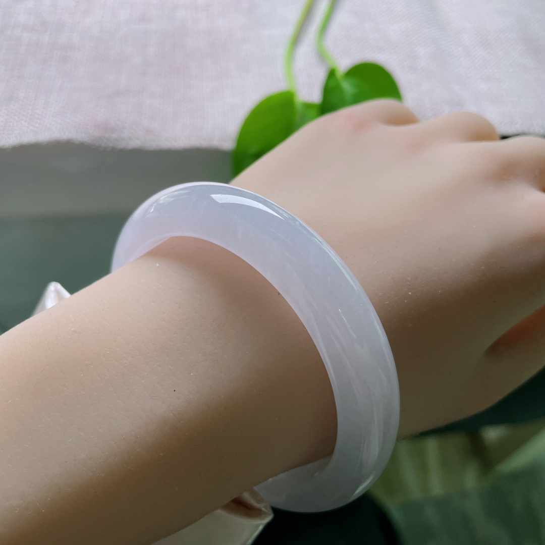 56.5/12.4/8.2，冰紫正圈，冰润通透让紫调更显鲜活，不张扬却难掩光泽，种老，无裂，ss48361a