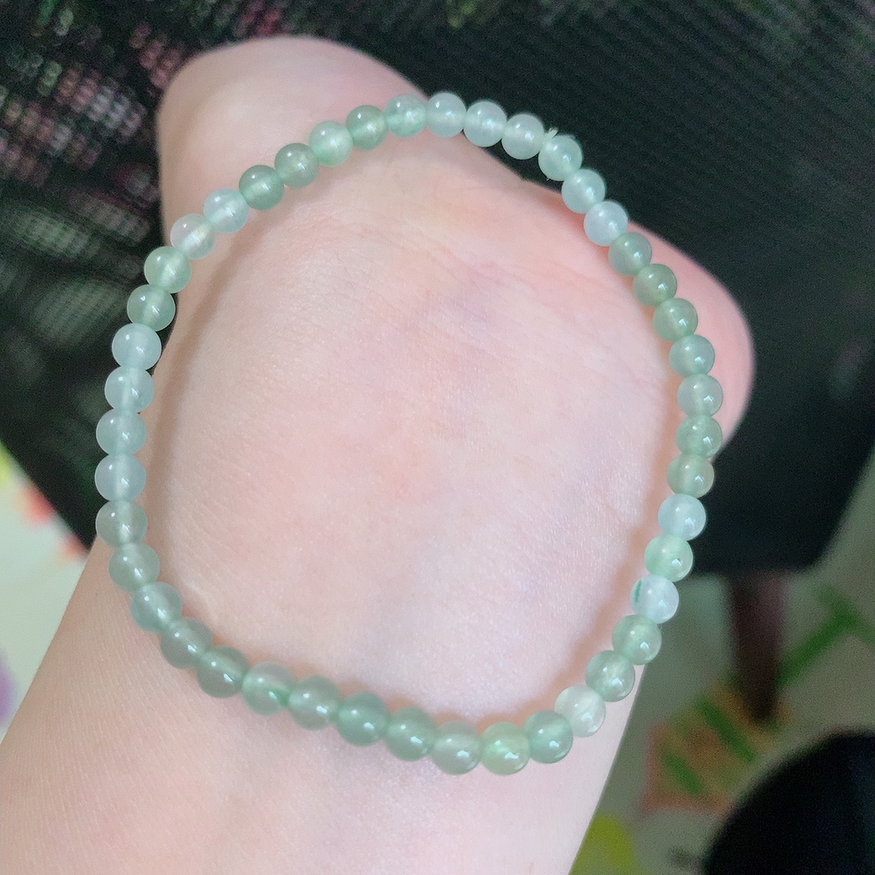 自然光实拍，冰种翡翠手串手链，种老水足，冰清玉润  颜色漂亮  #001.1取一尺寸3.8mm