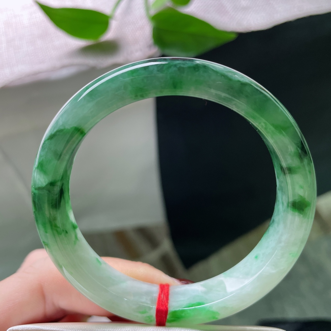 56/12/7.8，飘花正圈，在柔润的质地里，开出一小朵柔软的沉默。晶体，ss51404a