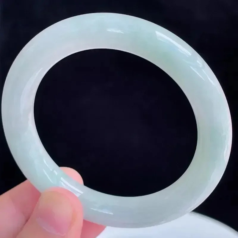 53圈好种水玉石天然翡翠A货水润有种有色飘绿手镯53.44g