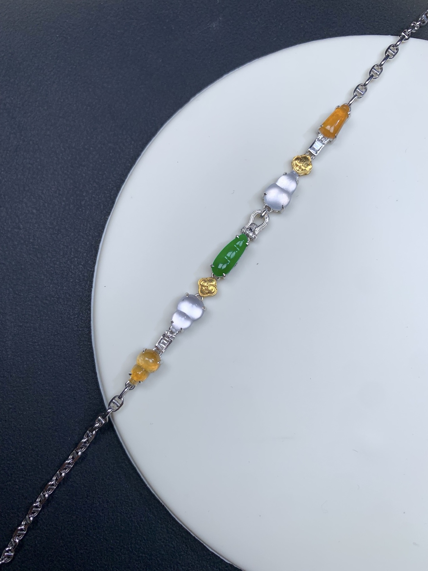 18k金镶嵌冰起光多彩手链18厘米