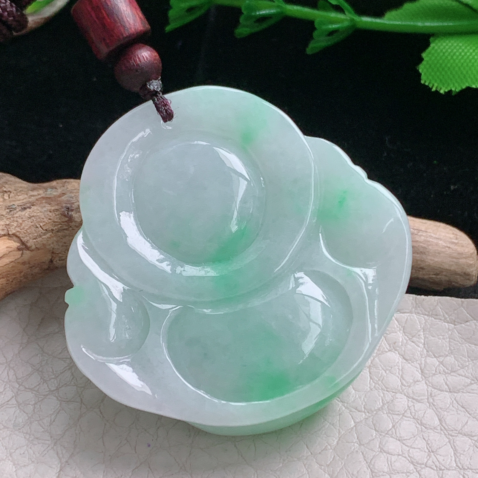 zen实拍45*45.8*12.2缅甸翡翠飘绿大佛公吊坠白底青弥勒佛毛衣坠