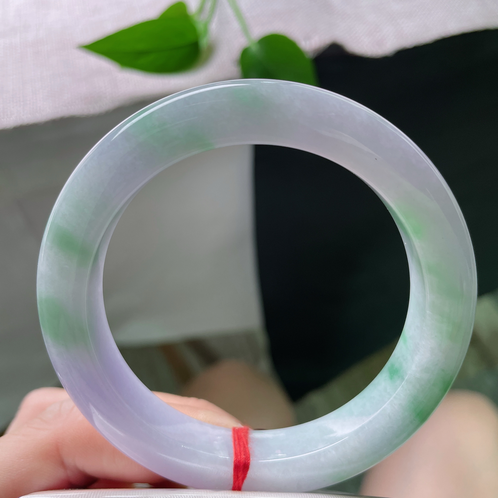 57.4/11.5/10紫罗兰正圈，飘绿，版型厚装大气，把黄昏的最后一缕霞，揉进凌晨的雾。ss50442a..