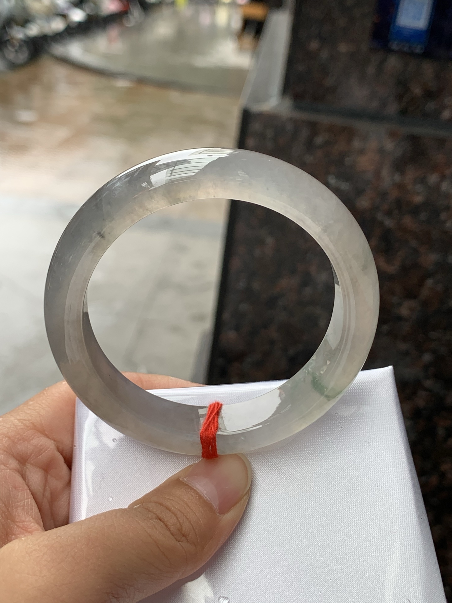 冰茶色正圈，53.1-12-8.5，0424-N530，底妆冰润，珠光宝气的冰咖啡，有种复古难得一见的清冷感，无裂