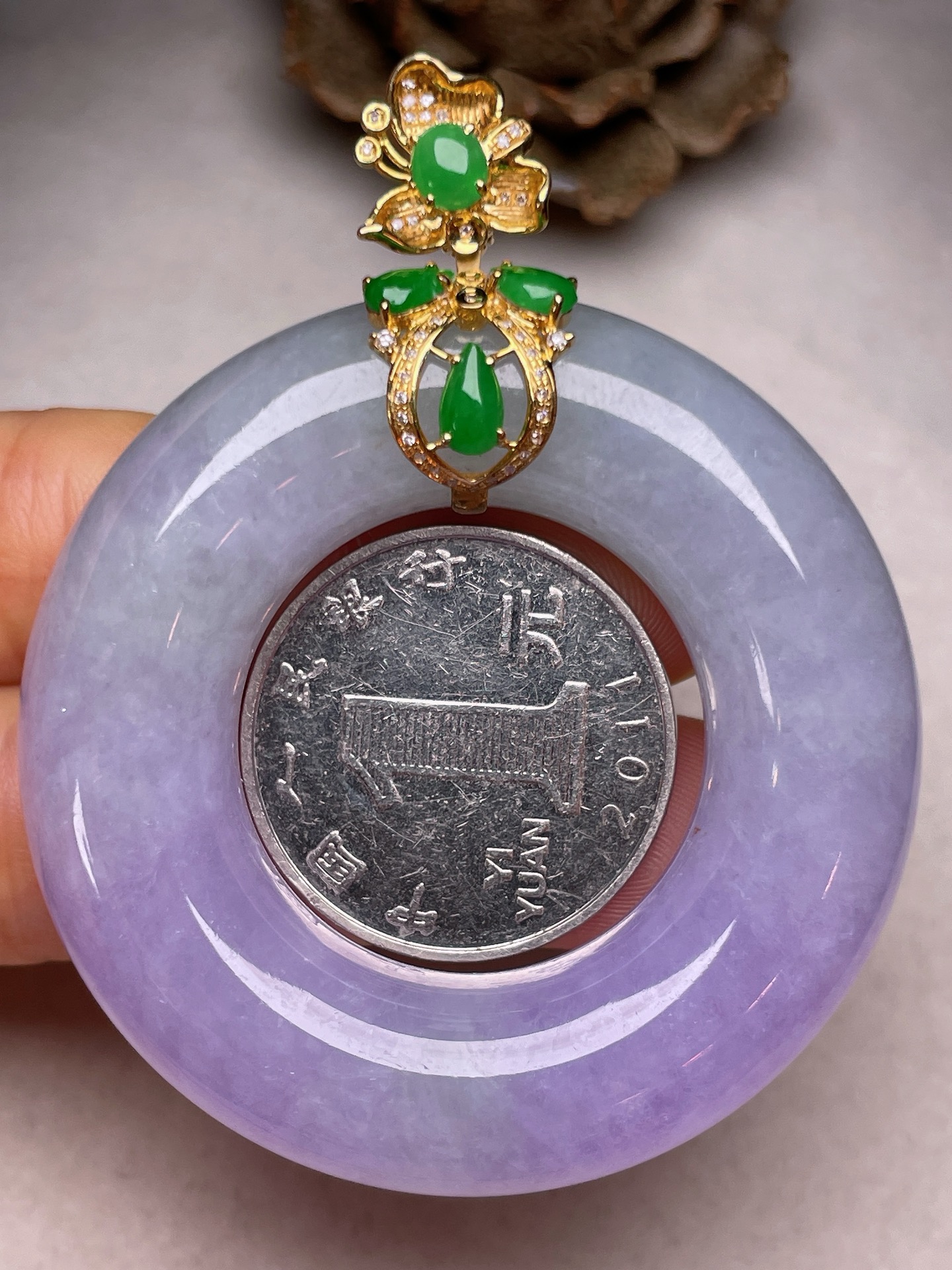 ️ 18K金镶大平安扣，冰糯种满紫，无裂，一手货源长61.5