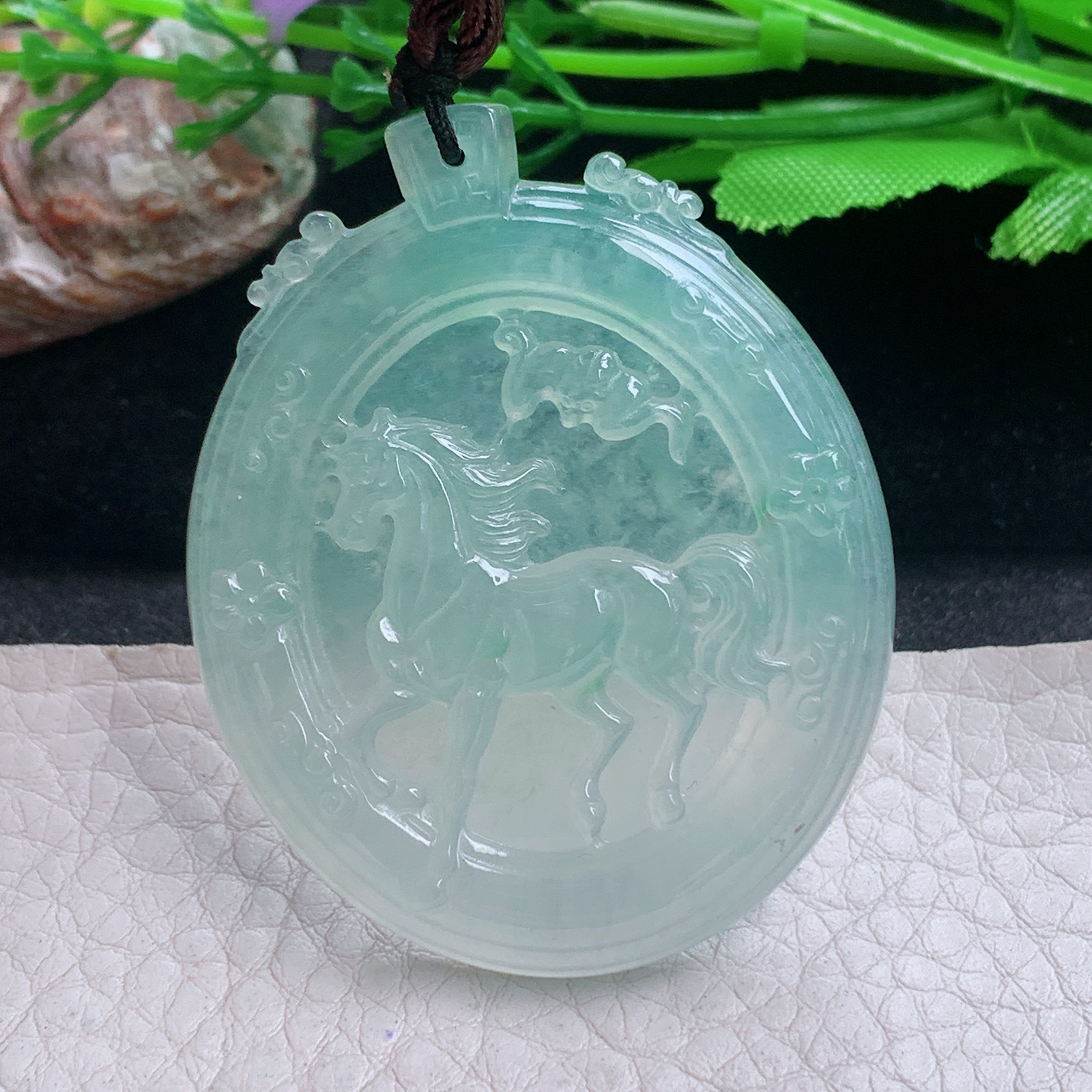 bg实拍50.8*41*5.3缅甸翡翠精雕冰绿立体马 生肖马玉吊坠 玉挂件