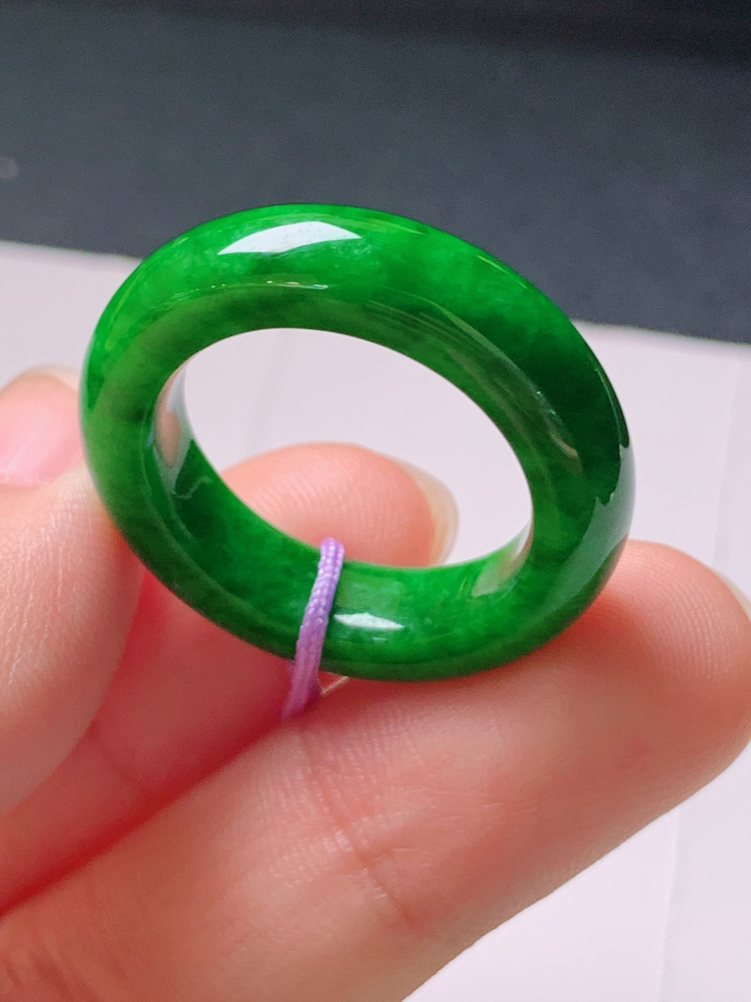 ️ 冰阳绿指环，无裂色阳水润，裸石27.1/6.2/4.4，圈口17