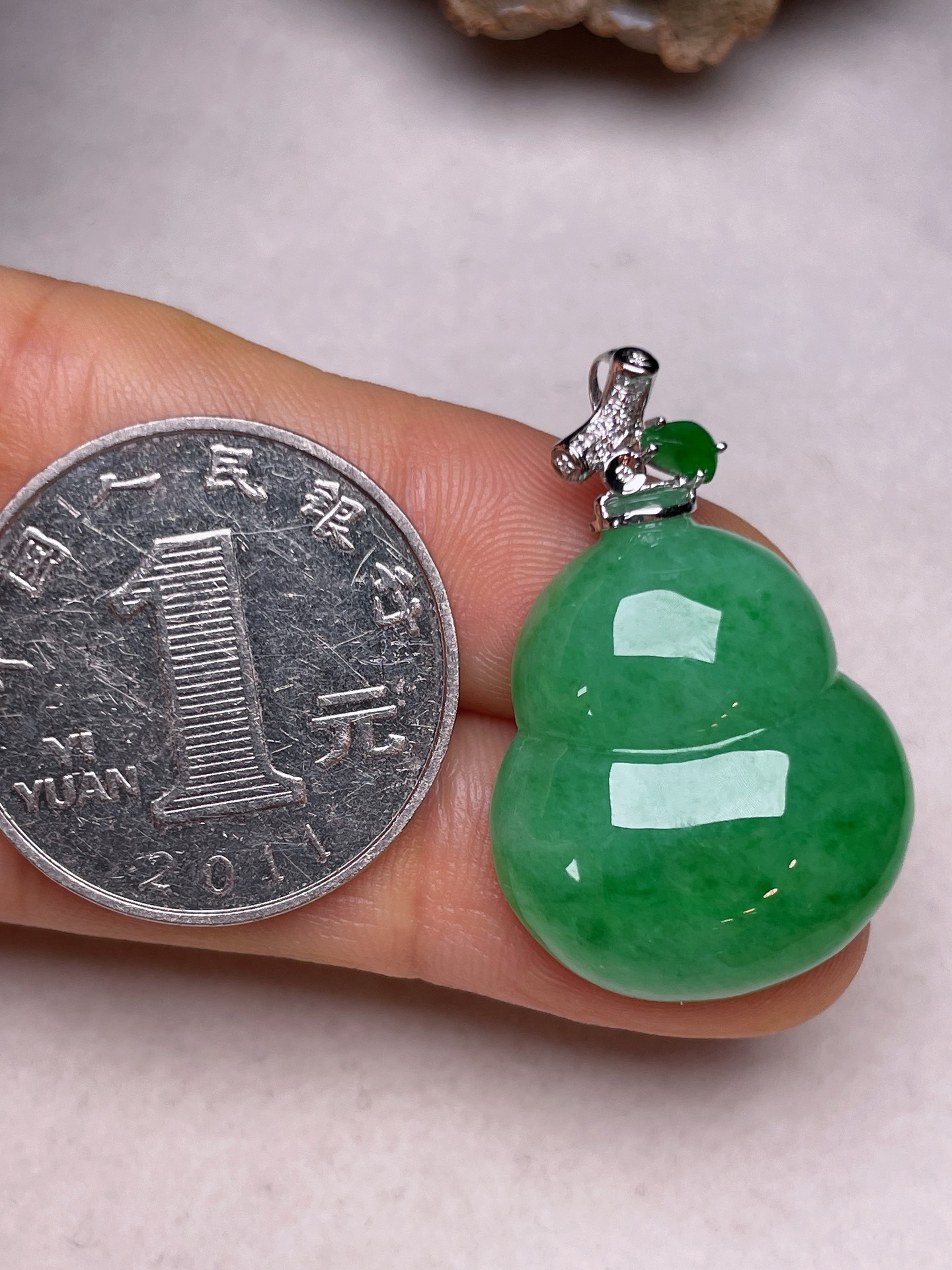 ️ 18k金镶葫芦，冰糯种满色，无裂，一手货源整体长32.5