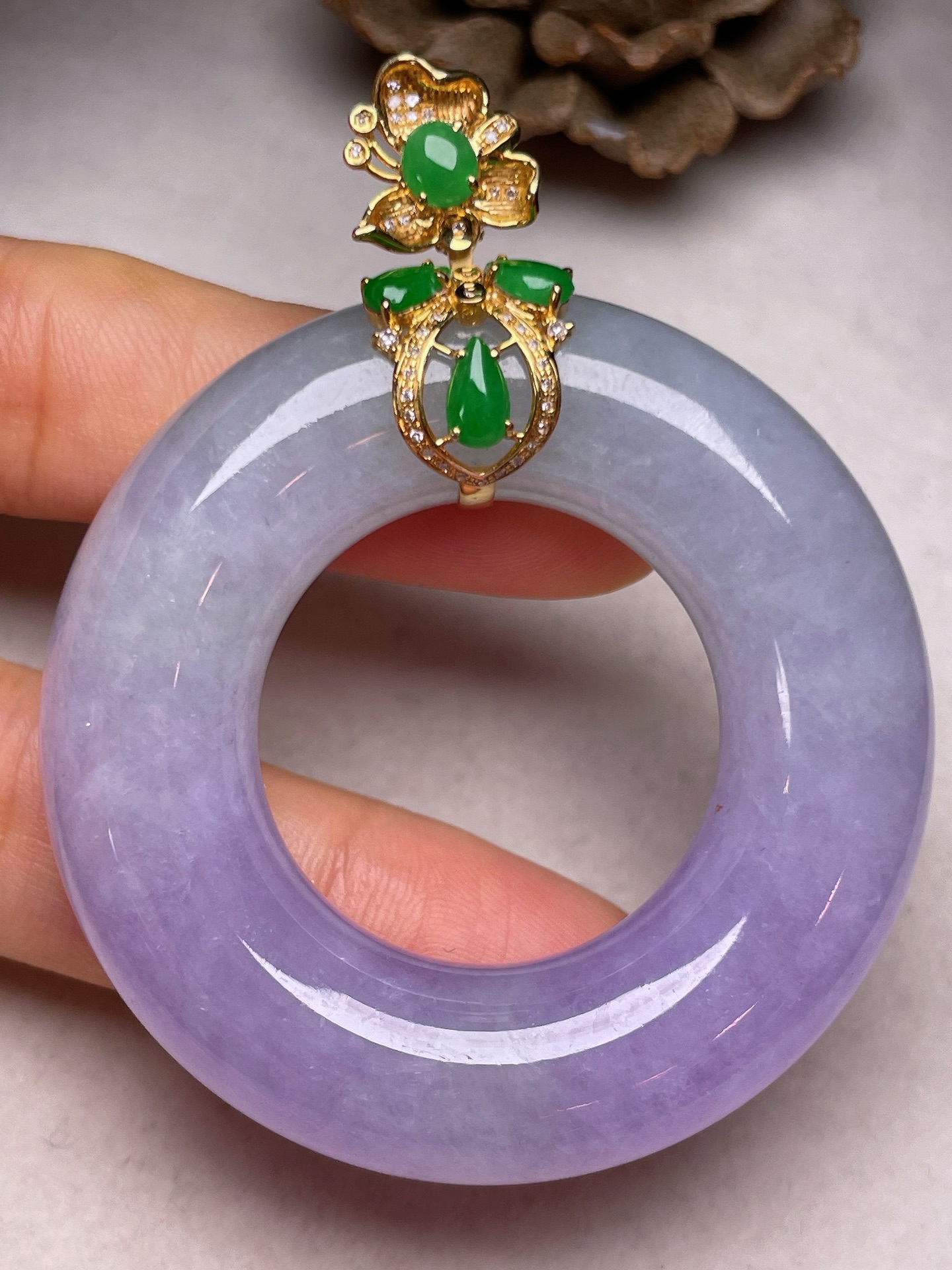 ️ 18K金镶大平安扣，冰糯种满紫，无裂，一手货源长61.5