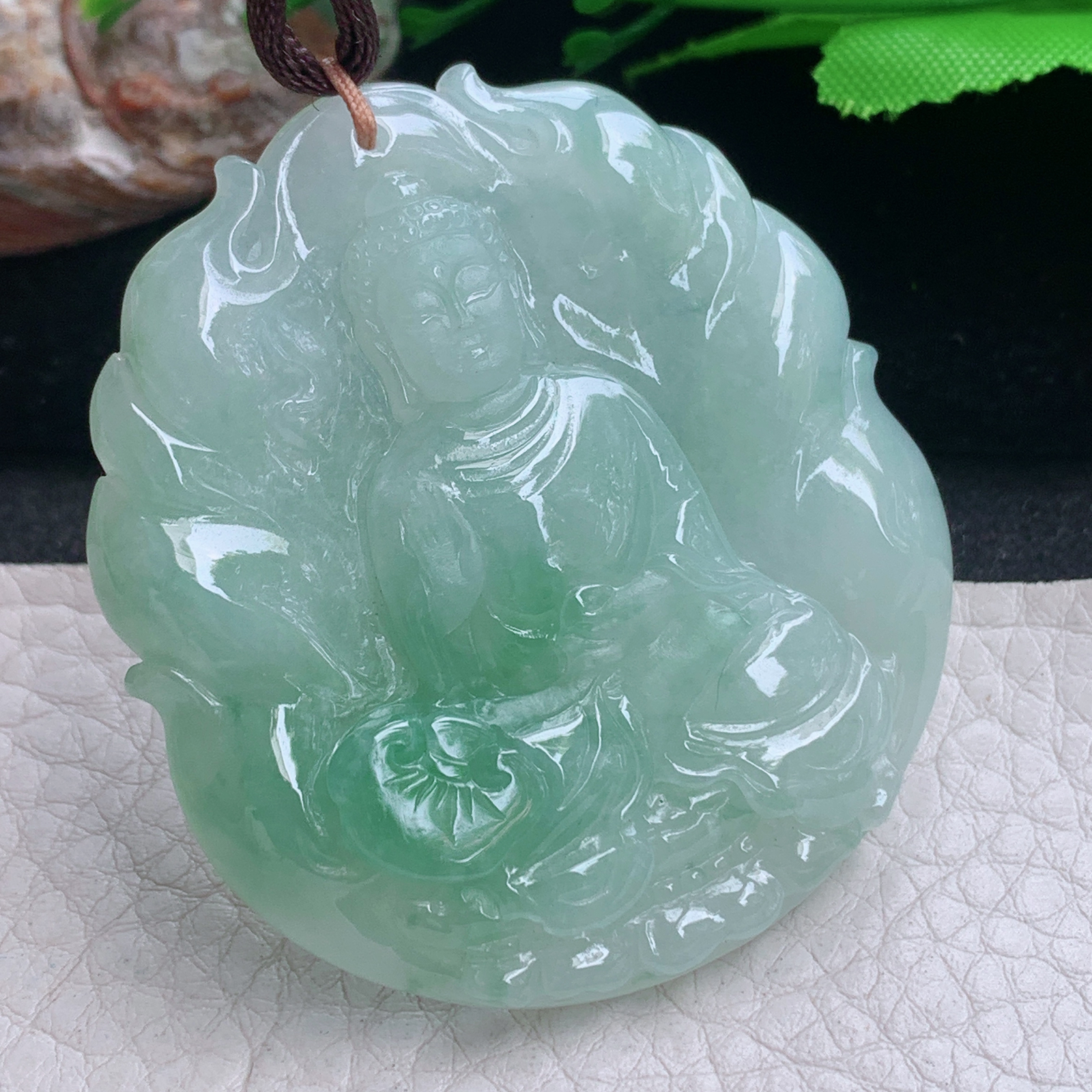 bg实拍51.6*46.5*6.5缅甸翡翠精雕冰飘绿阿弥陀佛 生肖守护神玉吊坠 玉挂件