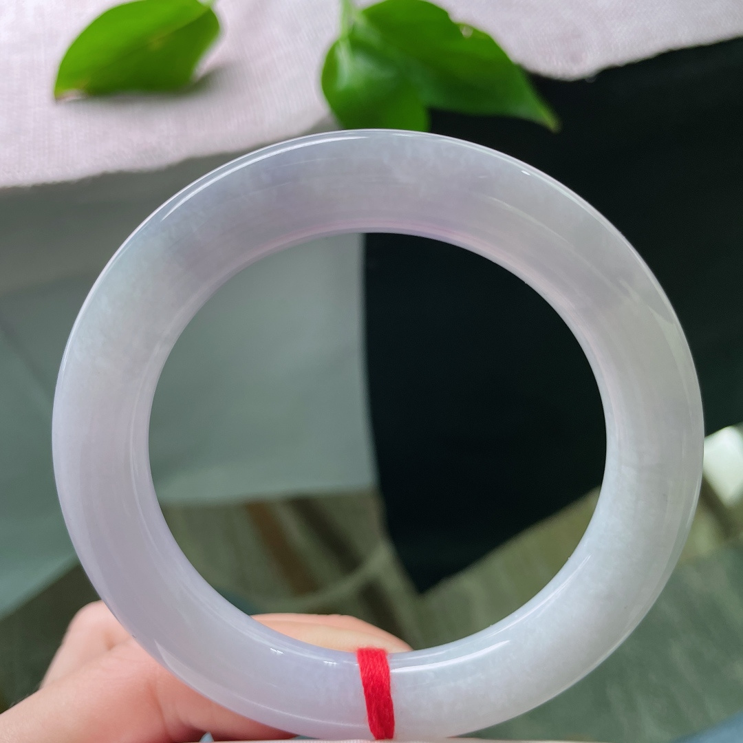 59.2/11.1，圆条，圆润饱满，种老，水头好，佩戴时尚美观，无裂，ss51877a