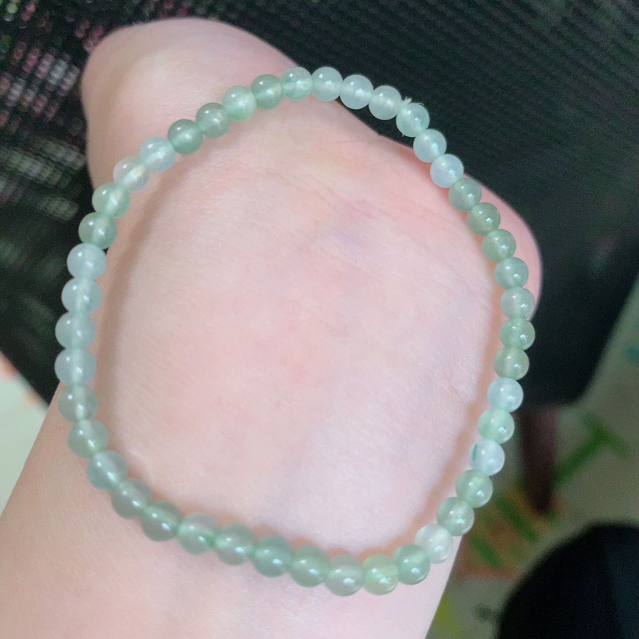 自然光实拍，冰种翡翠手串手链，种老水足，冰清玉润  颜色漂亮  #001.1取一尺寸3.8mm