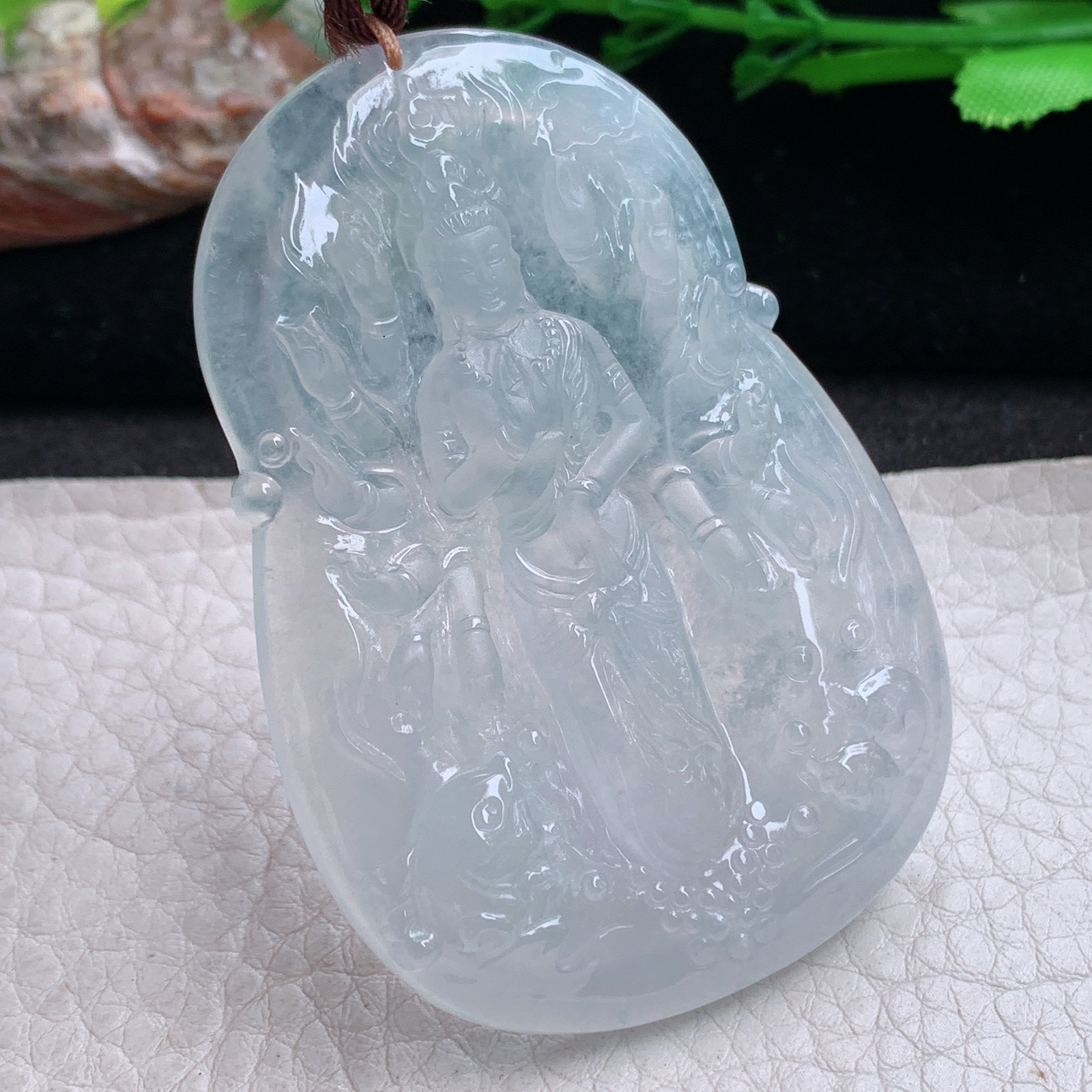 bg实拍62.3*543.5*6缅甸翡翠精雕冰种千手观音 生肖守护神玉吊坠 玉挂件