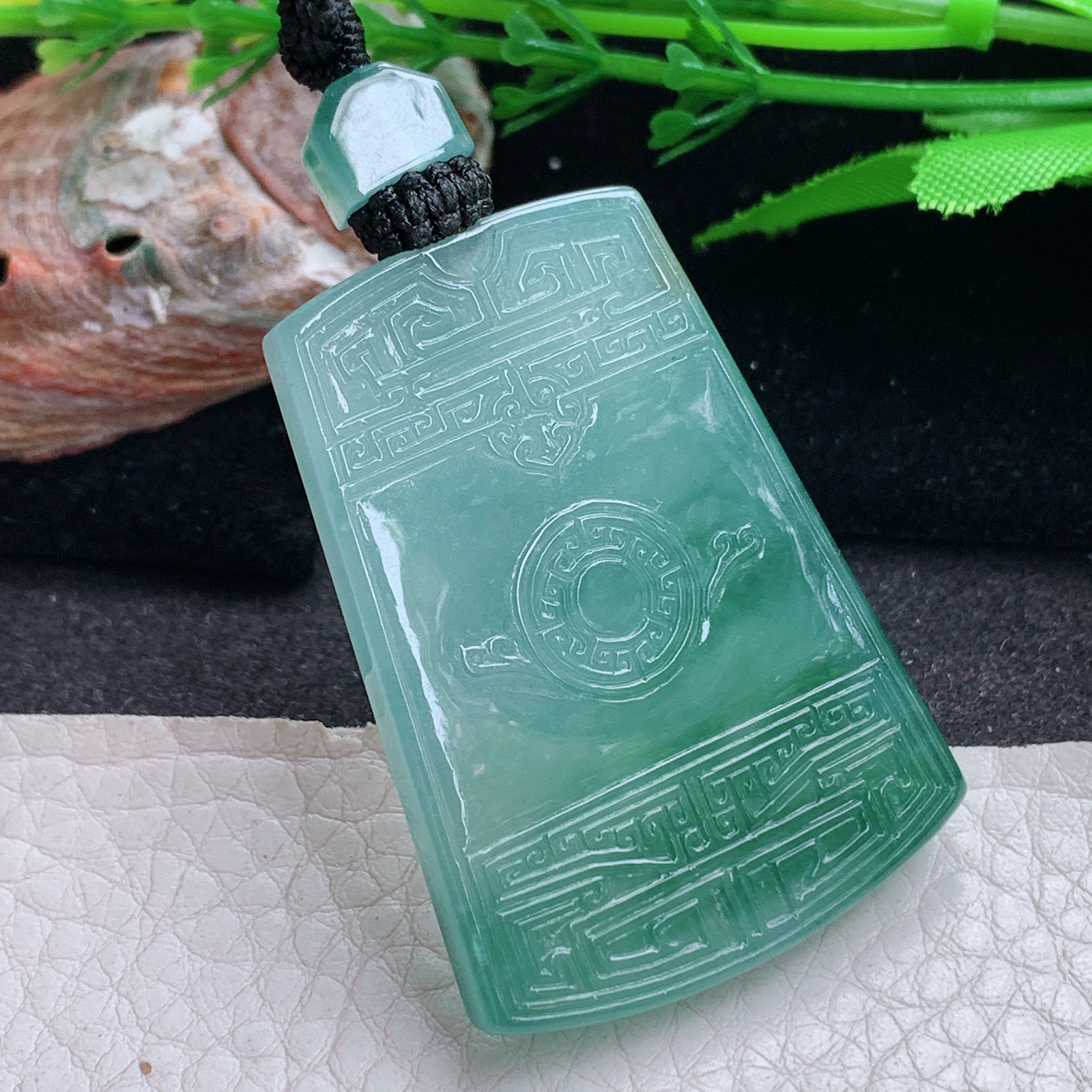 yl实拍45.6*32.8*5.5缅甸翡翠冰绿怀古雕冰飘花平安无事牌玉吊坠 玉挂件