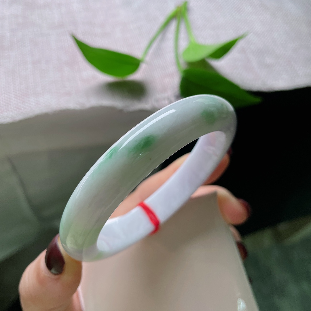 59.4/12.5/8.8，春带彩正圈，水润细腻，春色三分淡，七分是心欢。皮纹，ss51100a