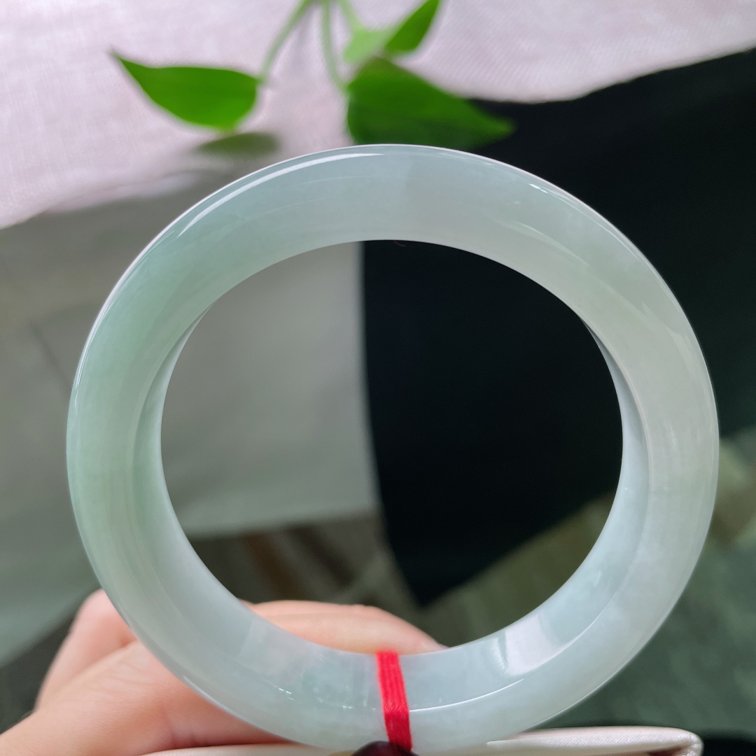 56.8/12.2/8.8，蓝底正圈，清丽脱俗，肉质细腻干净，纤尘不染，无裂，ss50878a