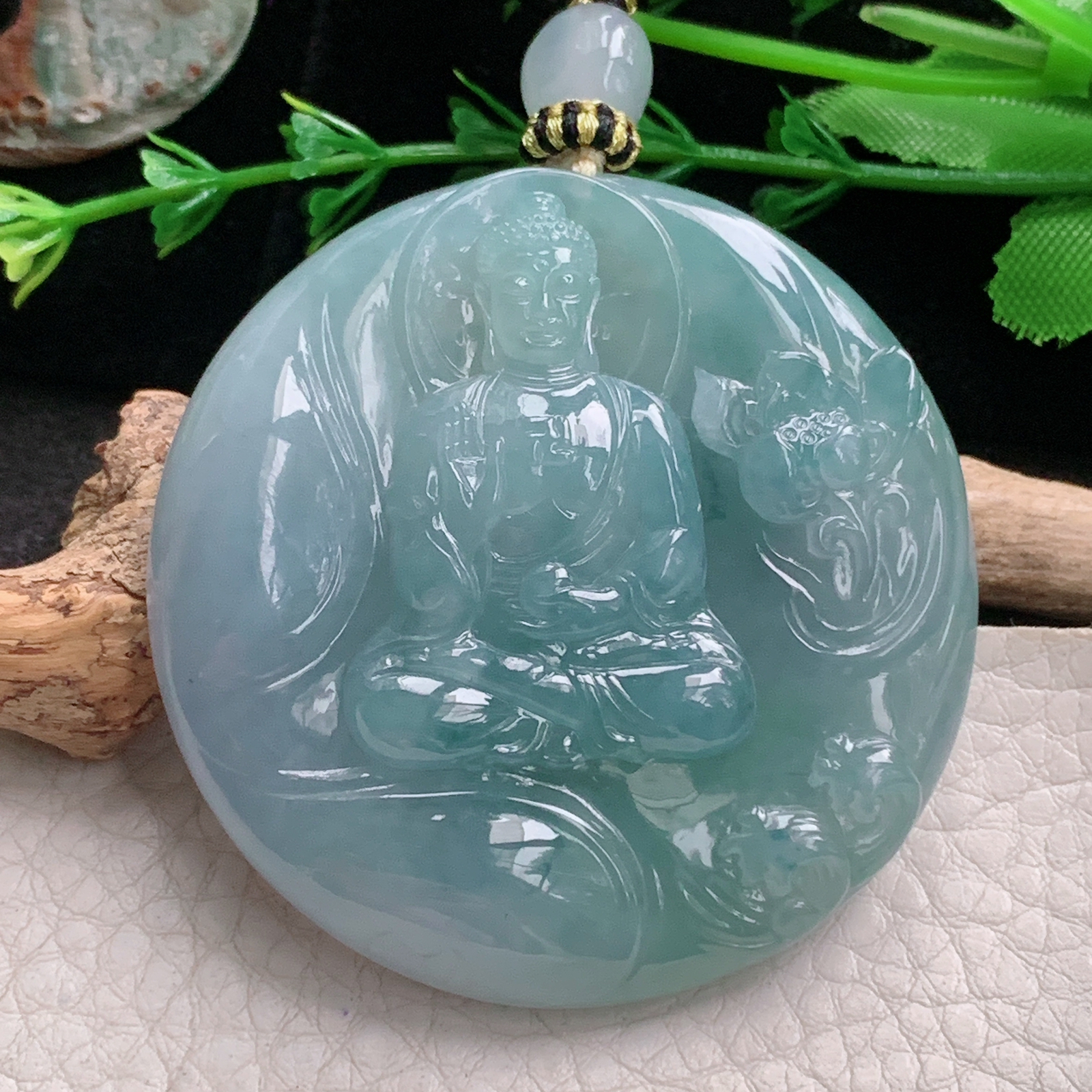 yl实拍52.5*9.5缅甸翡翠冰润阿弥陀佛玉坠 厚装如来守护神