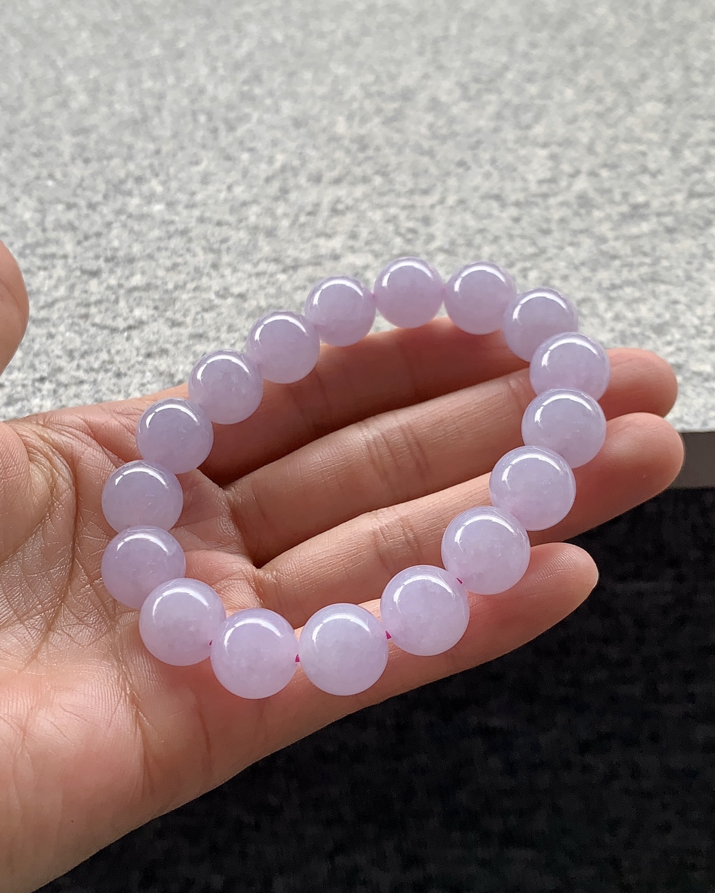 ️ 冰紫珠串，起光而且胶感满满，尺寸11.9/11.7共17颗