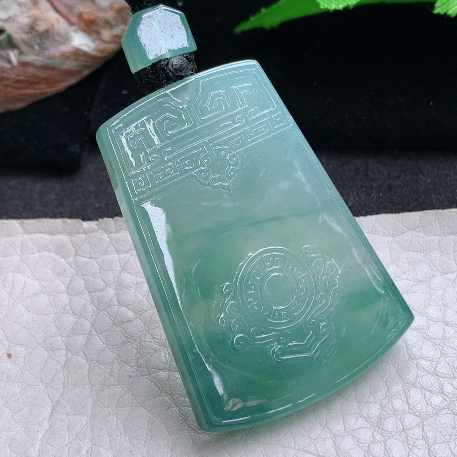 yl实拍45.6*32.8*5.5缅甸翡翠冰绿怀古雕冰飘花平安无事牌玉吊坠 玉挂件