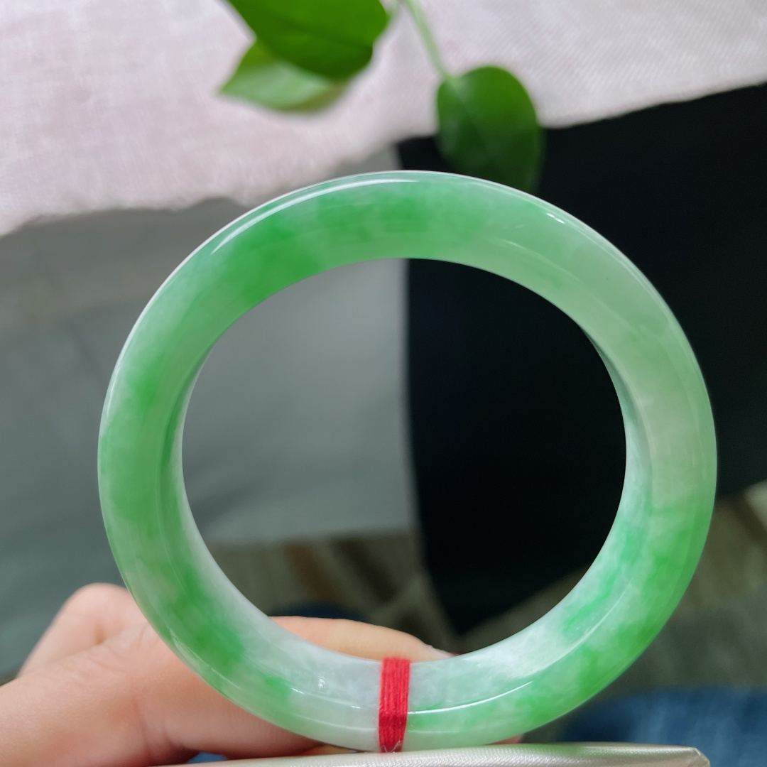 50.9/11.7/7.8，飘阳绿正圈，满室生春，腕间生辉，悦人悦己，有棉线，ss51272a