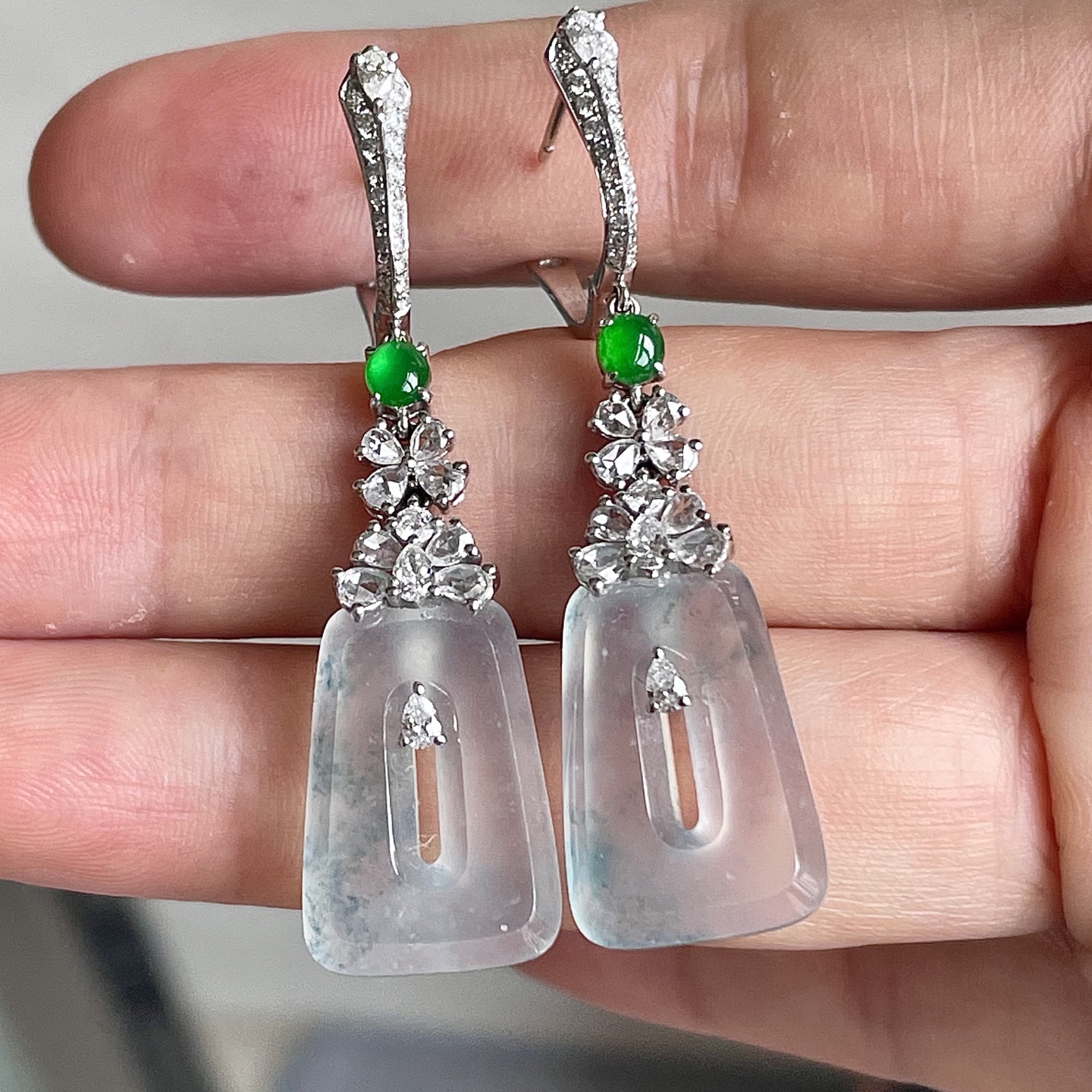 ️，方扣耳坠，18k金镶嵌，水润，饱满，无裂，裸石尺寸17.8/12.6/5，编号0423